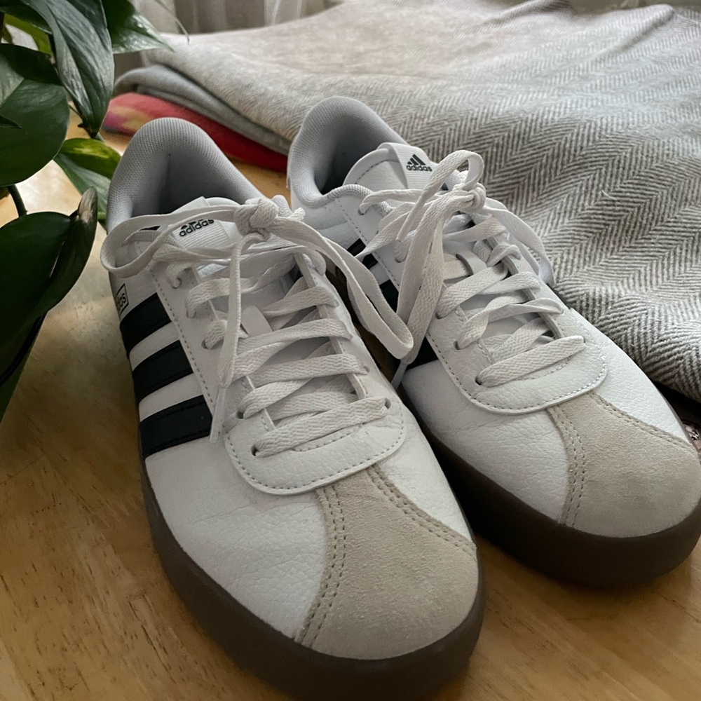Next to new Adidas Court 3.0 Sneakers